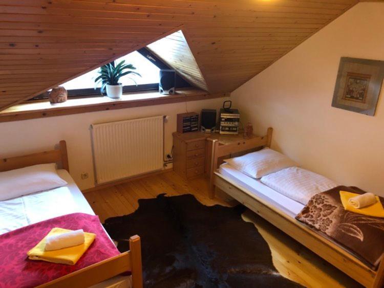 Apartma Cvrsta Trojka Йесенице Екстериор снимка