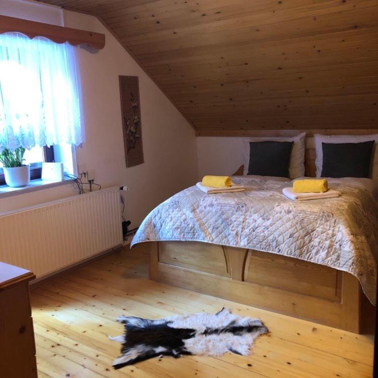 Apartma Cvrsta Trojka Йесенице Екстериор снимка